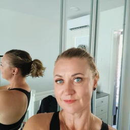 Taru Veikkolainen