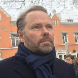 Tommi Lousti