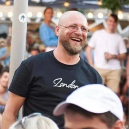SAULIUS JAKUCIONIS